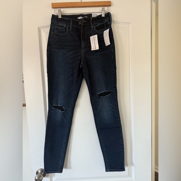 Old Navy Denim - NWT - Old Navy Rockstar Super Skinny High Rise - Size 4